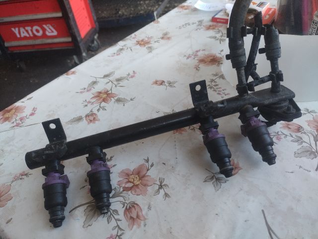 bontott VW LUPO Porlasztó Sor / Híd