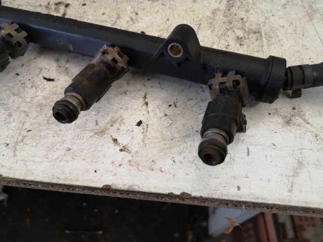 bontott VW LUPO Porlasztó Sor / Híd