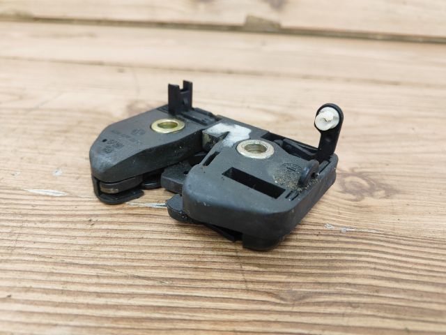 bontott VW LUPO Csomagtérajtó Zárszerkezet