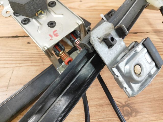 bontott VW LUPO Jobb első Ablakemelő Szerkezet (Mechanikus)