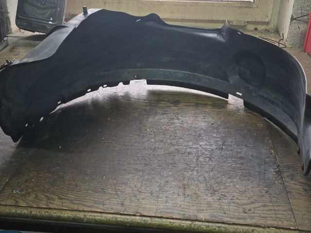 bontott VW LUPO Jobb első Dobbetét (Kerékjárati, Műanyag)