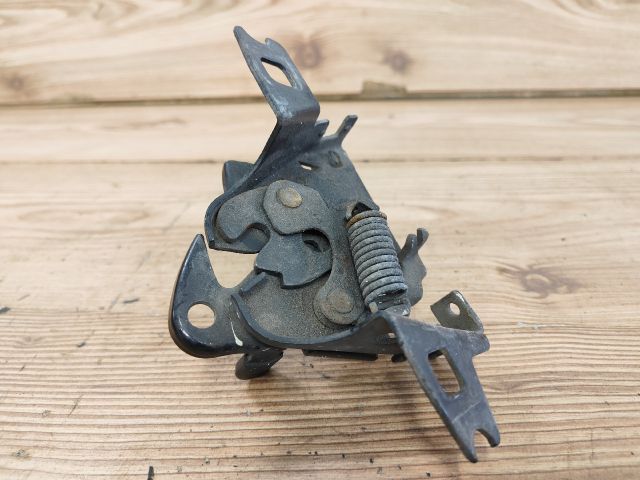 bontott VW LUPO Motorháztető Zárszerkezet