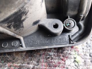 bontott VW MULTIVAN Tankbetöltő Cső Burkolat