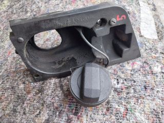 bontott VW MULTIVAN Tankbetöltő Cső Burkolat