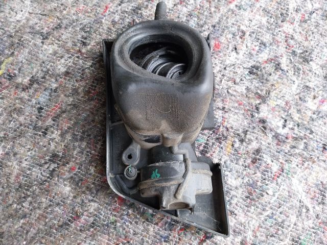 bontott VW MULTIVAN Tankbetöltő Cső Burkolat