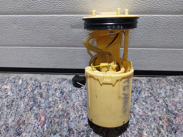 bontott VW MULTIVAN Üzemanyag Szivattyú