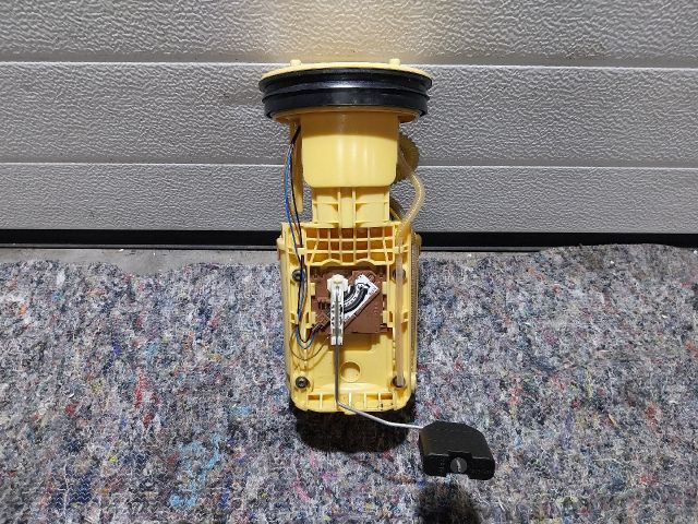 bontott VW MULTIVAN Üzemanyag Szivattyú