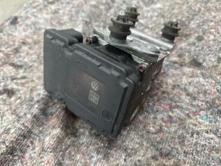 bontott VW MULTIVAN ABS Kocka