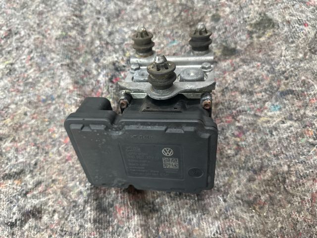 bontott VW MULTIVAN ABS Kocka