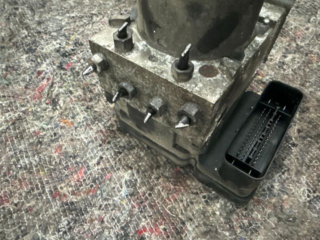 bontott VW MULTIVAN ABS Kocka