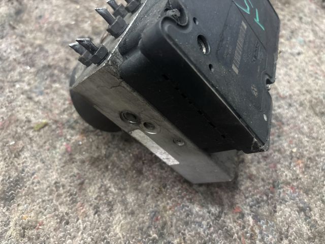 bontott VW MULTIVAN ABS Kocka