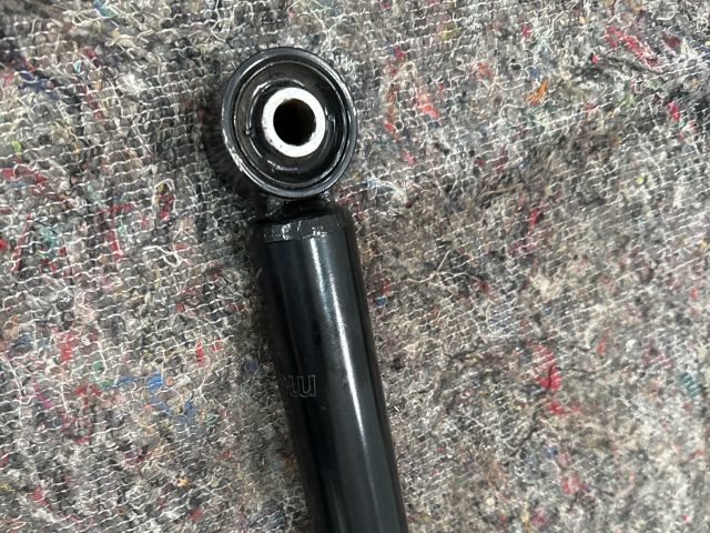 bontott VW MULTIVAN Bal hátsó Lengéscsillapító