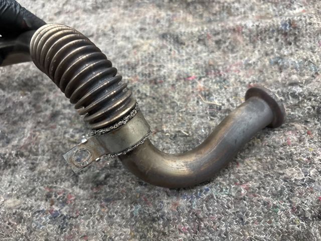 bontott VW MULTIVAN EGR Hűtő Cső