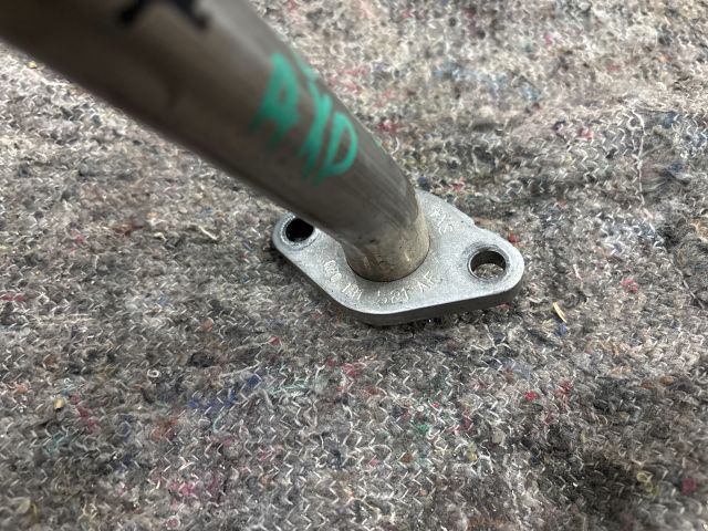 bontott VW MULTIVAN EGR Hűtő Cső