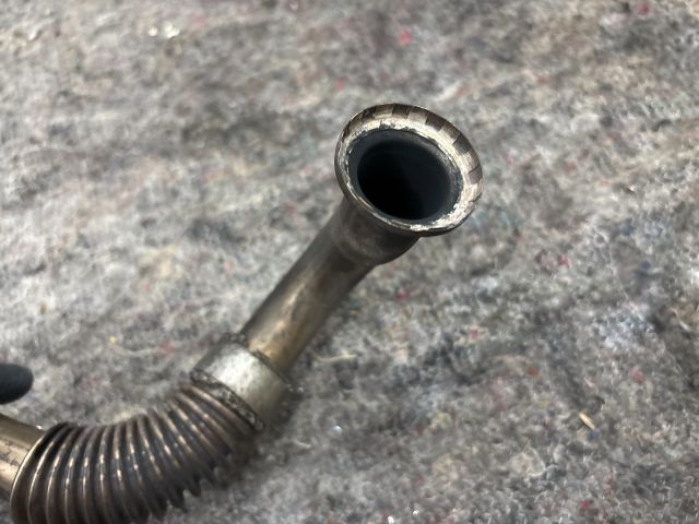 bontott VW MULTIVAN EGR Hűtő Cső