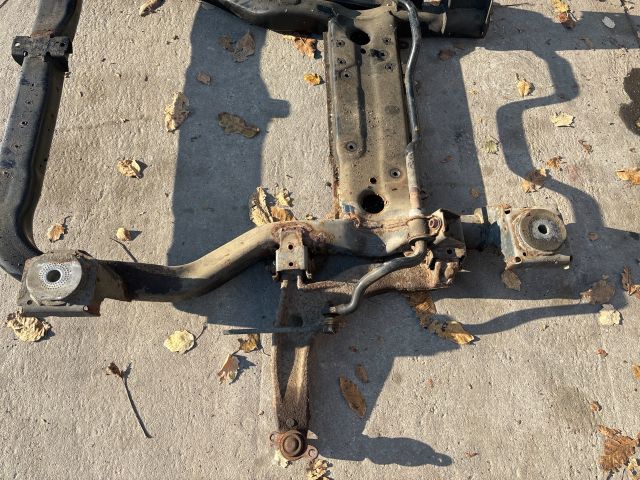 bontott VW MULTIVAN Első Bölcső