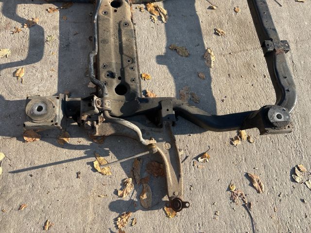 bontott VW MULTIVAN Első Bölcső