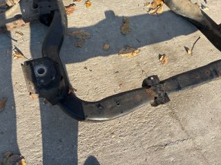 bontott VW MULTIVAN Első Bölcső