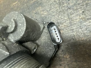 bontott VW MULTIVAN Fojtószelep (Elektromos)