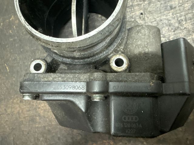 bontott VW MULTIVAN Fojtószelep (Elektromos)