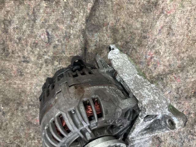 bontott VW MULTIVAN Generátor