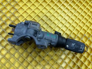 bontott VW MULTIVAN Gyújtáskapcsoló Házzal