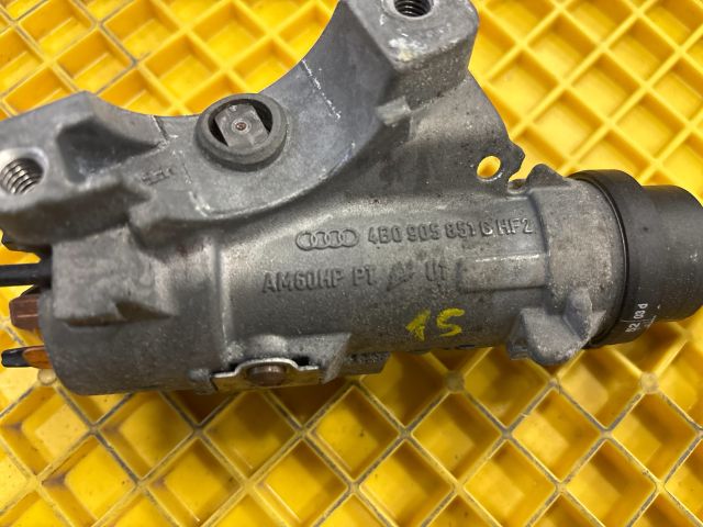 bontott VW MULTIVAN Gyújtáskapcsoló Házzal