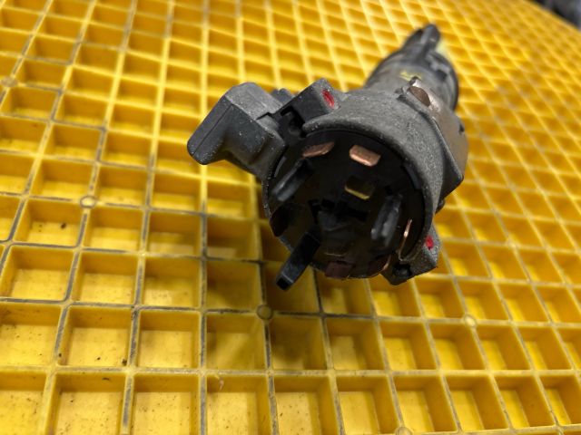 bontott VW MULTIVAN Gyújtáskapcsoló Házzal