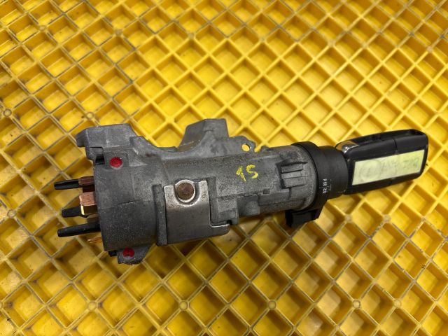 bontott VW MULTIVAN Gyújtáskapcsoló Házzal