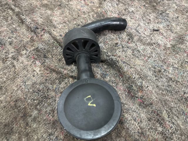 bontott VW MULTIVAN Kartergázcső