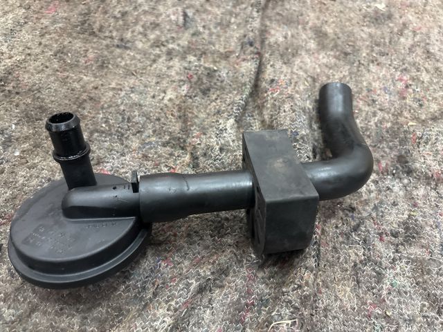 bontott VW MULTIVAN Kartergázcső