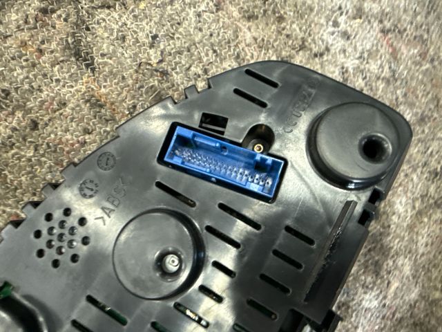 bontott VW MULTIVAN Kilométeróra