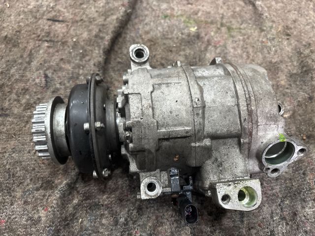 bontott VW MULTIVAN Klímakompresszor