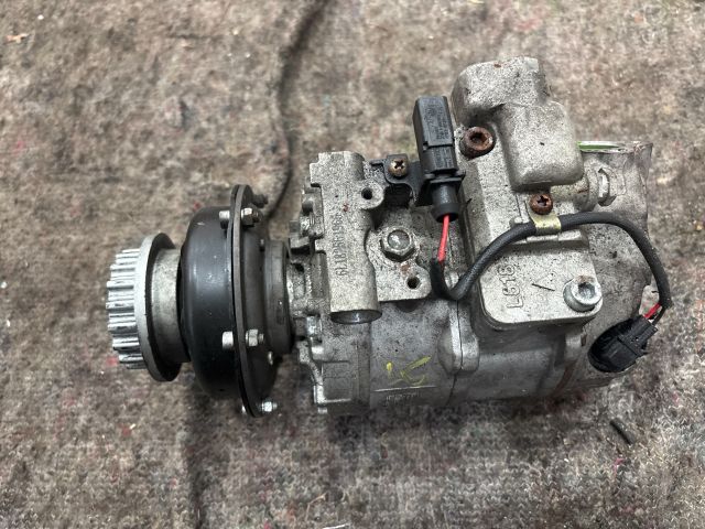 bontott VW MULTIVAN Klímakompresszor