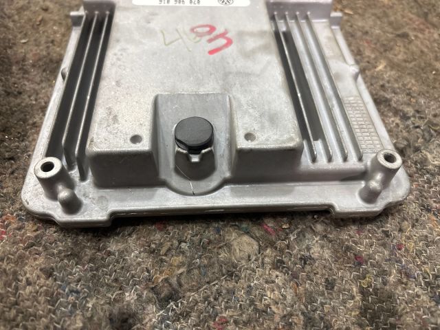 bontott VW MULTIVAN Motorvezérlő