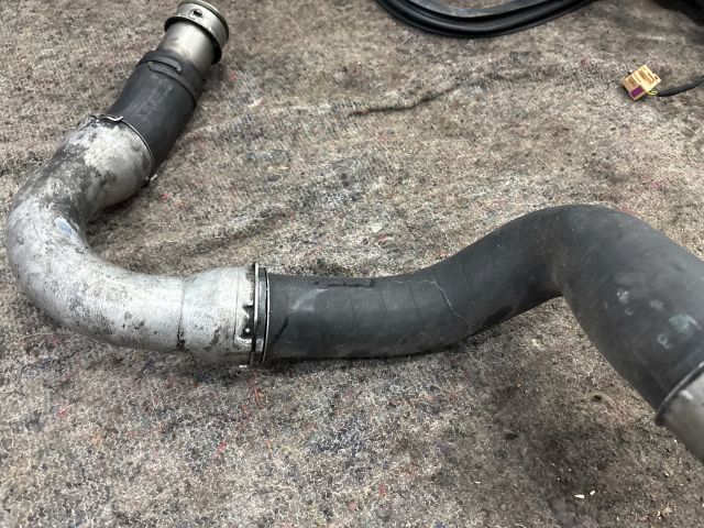 bontott VW MULTIVAN Turbócső