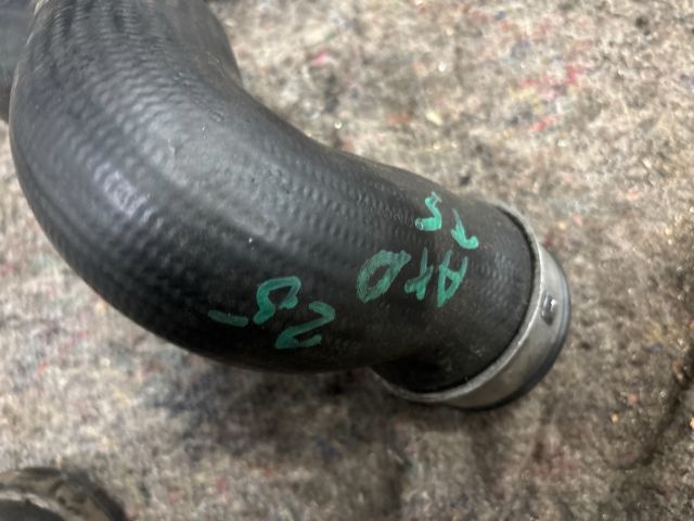 bontott VW MULTIVAN Turbócső