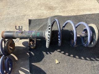 bontott VW MULTIVAN Ültetőrugó Szett