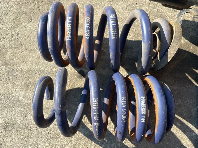 bontott VW MULTIVAN Ültetőrugó Szett