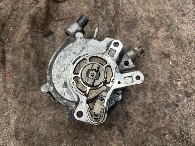 bontott VW MULTIVAN Vákumpumpa