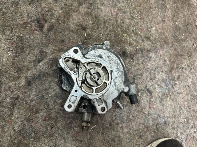 bontott VW MULTIVAN Vákumpumpa