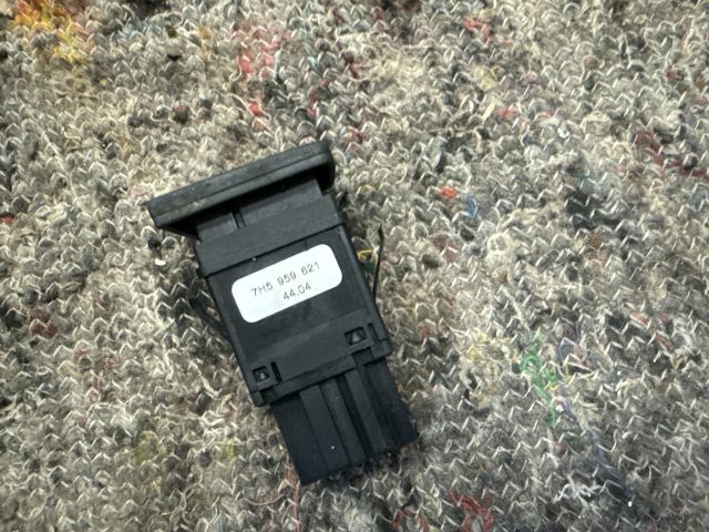 bontott VW MULTIVAN Ablakfűtés Kapcsoló