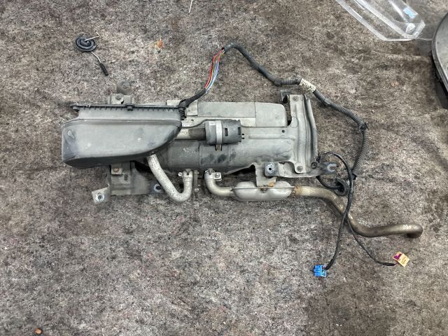 bontott VW MULTIVAN Állófűtés (Részeivel)