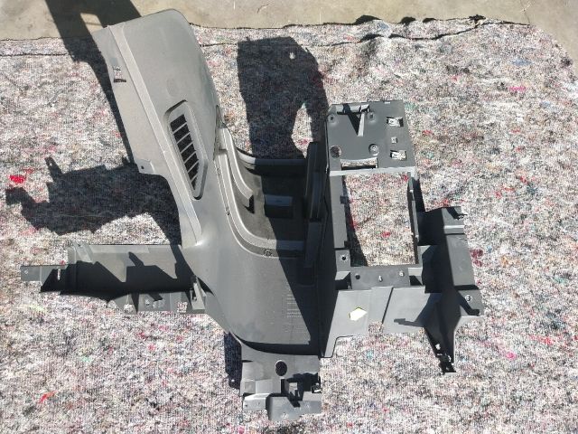 bontott VW MULTIVAN Alsó Kormányoszlop Burkolat