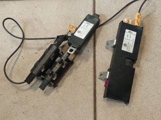 bontott VW MULTIVAN Antenna Erősítő
