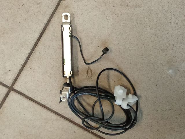 bontott VW MULTIVAN Antenna Erősítő