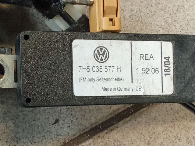 bontott VW MULTIVAN Antenna Erősítő