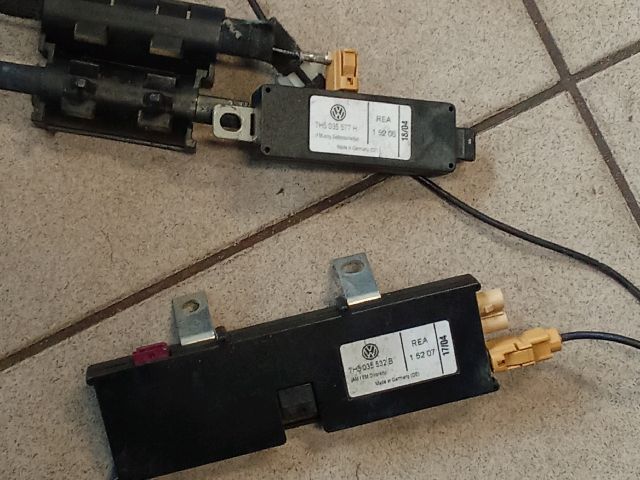 bontott VW MULTIVAN Antenna Erősítő