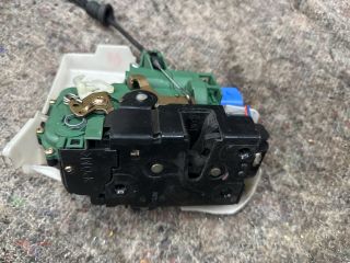 bontott VW MULTIVAN Bal első Ajtózár