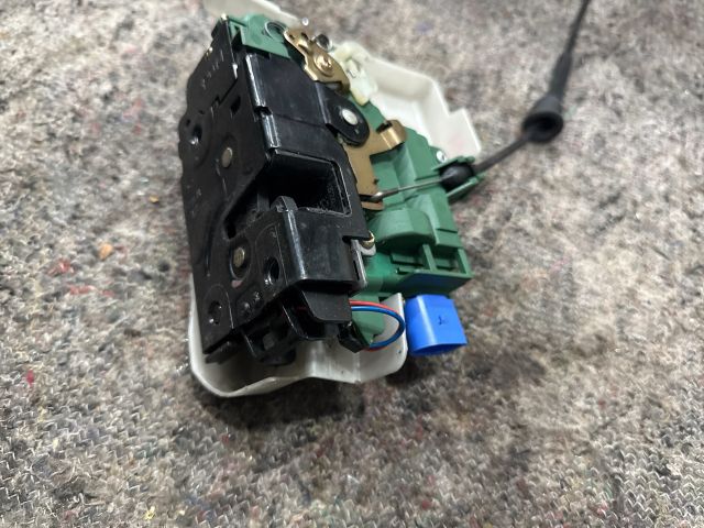 bontott VW MULTIVAN Bal első Ajtózár